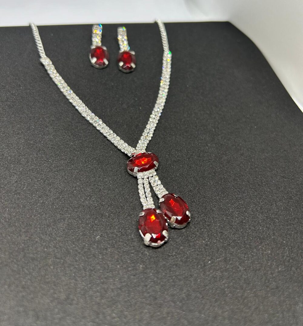 Radiant Elegance Layered Necklace Set